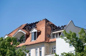AdobeStock_23435094-300x195 Brandschaden